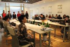 南京完美平台官网登录集团党委组织开展廉政书画表演活动